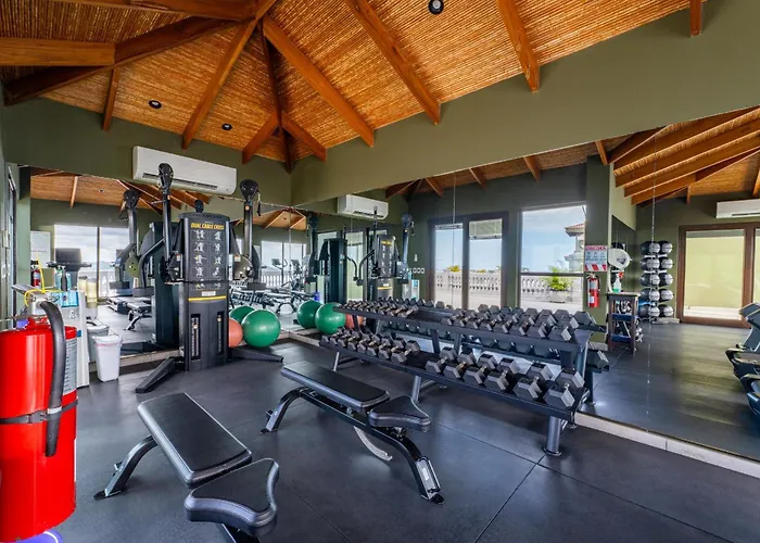360 Splendor 208f- Ocean View Condo, Breakfast