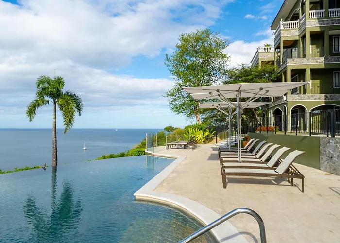 360 Splendor 208f- Ocean View Condo, Breakfast * Playa Flamingo