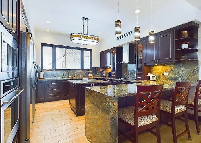 360 Splendor 208f- Ocean View Condo, Breakfast * Playa Flamingo