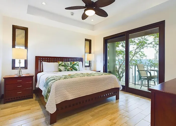 360 Splendor 208f- Ocean View Condo, Breakfast Playa Flamingo